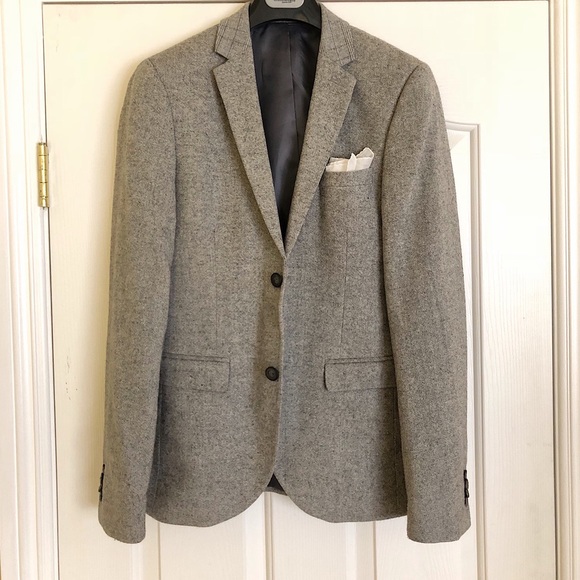 grey skinny suit